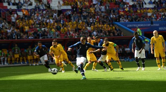 عيش المونديال| جريزمان يسجل أول أهدافه في كأس العالم بفضل الـ "Var"