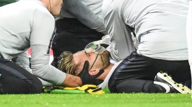 مدافع إنجلترا يطمئن الجماهير بعد الإغماء عليه أمام إسبانيا