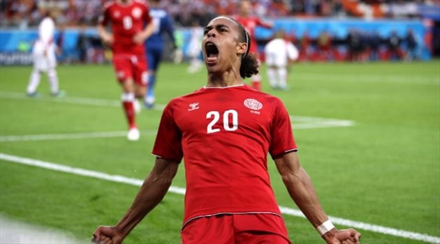 عيش المونديال| يوسف بولسن يفوز بجائزة رجل مباراة بيرو والدانمارك