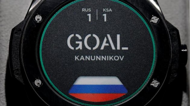 ساعة خارقة تساعد حكام المونديال.. متصلة بالفيديو وتهتز مع الأهداف