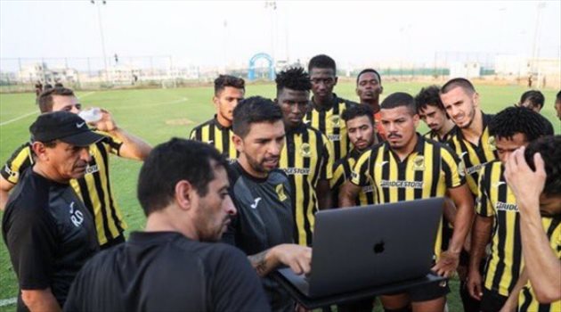 دوري المحترفين| حارس الاتحاد يفجر مفاجأة مدوية بعد هزيمة القادسية