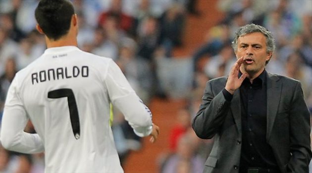 مورينيو يكشف عن جوانب وراثية غريبة في جسد كريستيانو رونالدو