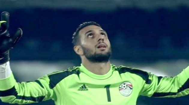 فيديو| حارس المنتخب المصري يطمئن جماهيره بعد الخروج من المستشفى