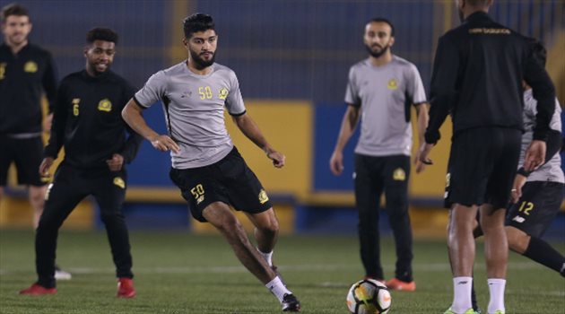لاعب النصر يماطل قبل التوقيع الرسمي للزمالك