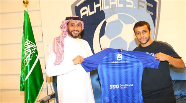 الهلال يعلن تجديد عقد الشلهوب لموسم جديد