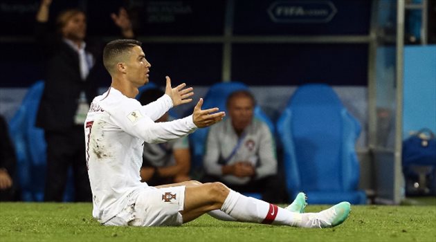 عيش المونديال| رقم صادم.. دفاع أوروجواي "يخنق" رونالدو