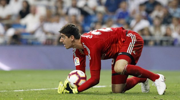 كورتوا صدمة للبلجيكي .. زيدان يستعد لاستئناف مفاوضات ريال مدريد مع "الحارس المنشود"