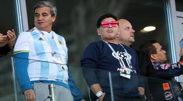 عيش المونديال| أول رد فعل من مارادونا بعد أزمته الصحية