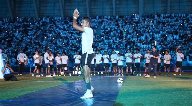 بفيديو مبهر.. الهلال يقضي على حلم النصر ويجدد عقد الدوسري