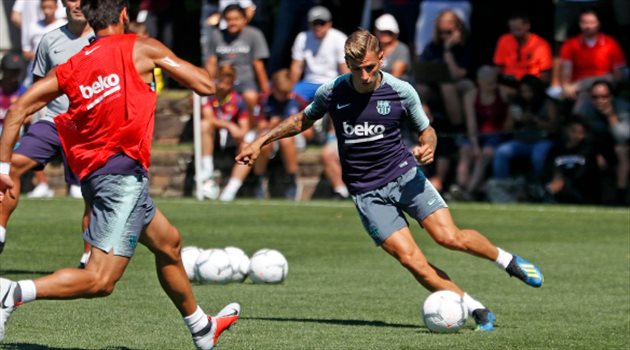 برشلونة يعلن رحيل ديني وإيفرتون الأقرب