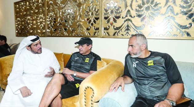 فيديو| بعثة الاتحاد تصل جدة.. والصادق مستمر في منصبه مؤقتا