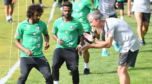 صور| "الأخضر" يتدرب على التمرير والاستحواذ استعدادا لمواجهة الجزائر وديا