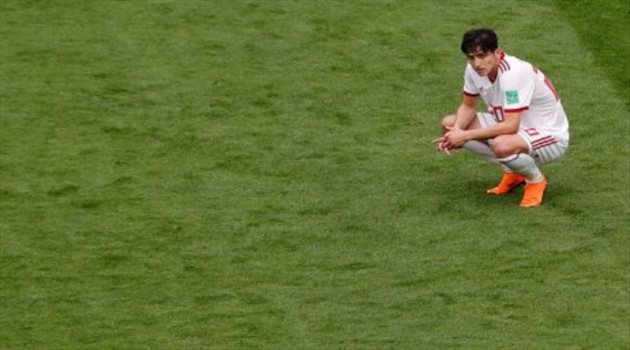 عيش المونديال| جماهير إيران "تهين" نجمها الأول وتجبره على الاعتزال