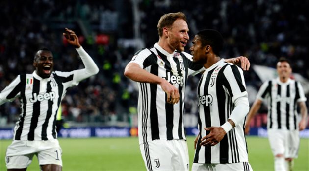 يوفنتوس يقبل هدية ميلان ويقترب من لقب الدوري بالفوز على سامبدوريا