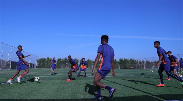 الفيحاء يواصل تمارينه بمعسكر إسبانيا