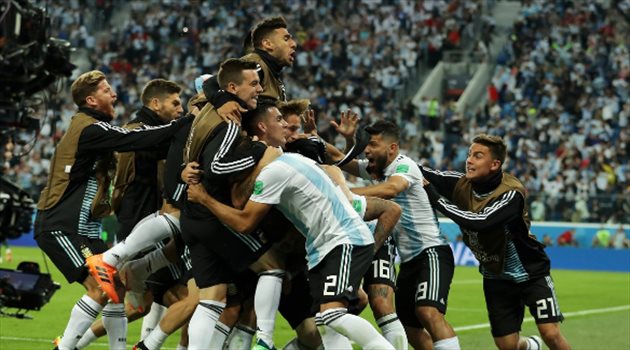 عيش المونديال| ميسي بطل الأرقام القياسية من تأهل الأرجنتين أمام نيجيريا