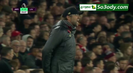 كلوب ينفعل على محمد صلاح بعد ضياع فرصة هدف