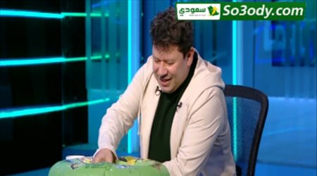 إعلامي مصري يصطحب معه عوامة لتحليل مباراة القمة بين الزمالك والأهلي