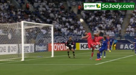 فرصة غريبة ضائعة من الدحيل امام الهلال ..  دوري أبطال آسيا