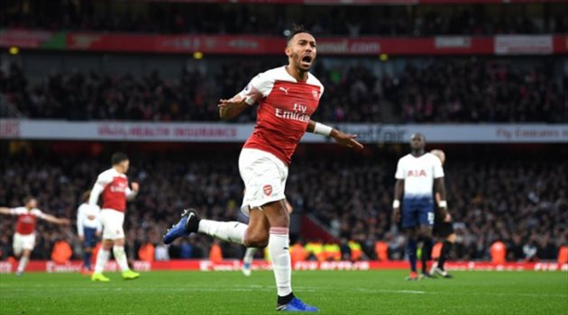 مفاجأة| أوباميانج يوافق على الانتقال إلى الهلال.. وبن نافل مرعوب