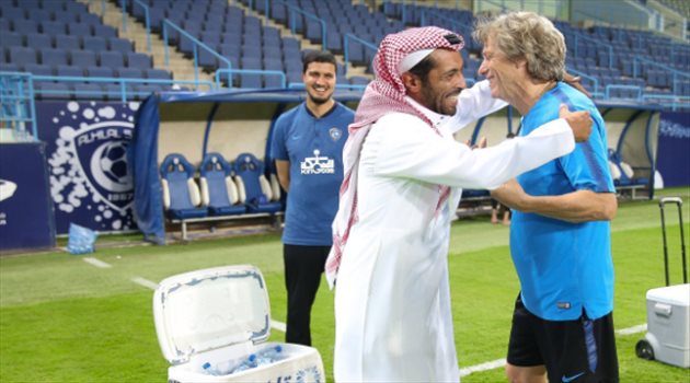 صورة| "ستكون حديث الوسط الرياضي".. الهلال يتعاقد مع صفقة كبرى في الشتاء