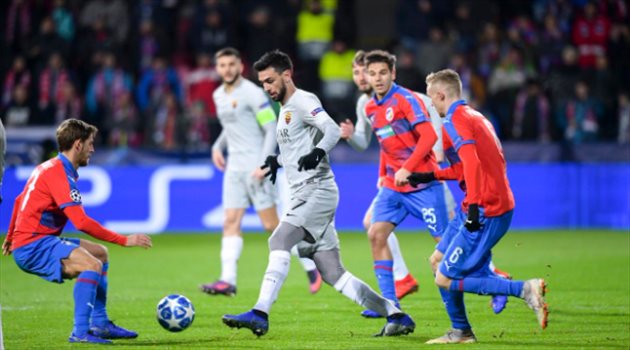  دوري الأبطال| فيديو.. رقم قياسي سلبي لروما بالخسارة أمام فيكتوريا بلزن