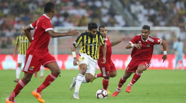 يزورون التاريخ.. جستنيه يهاجم الوحدة بسبب "العمادة"