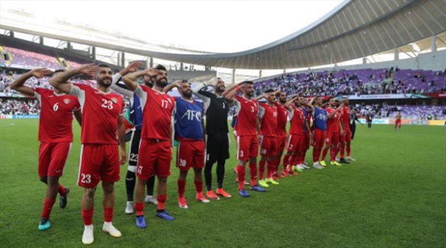 كأس آسيا| بالصور.. نجوم الأردن يحيون النشامى بعد الفوز على أستراليا