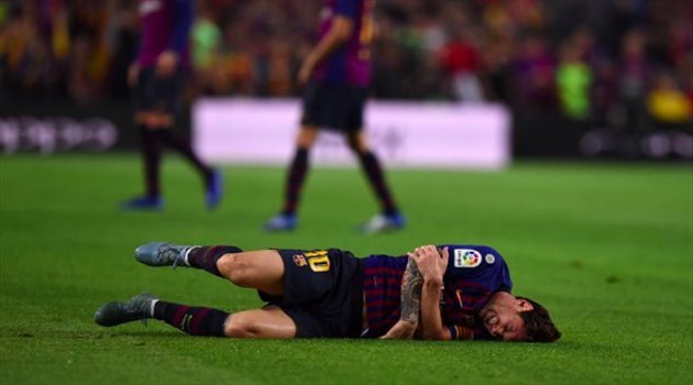 تيباس يصدم جماهير برشلونة بالحقيقة: أنا منعت ميسي من العودة