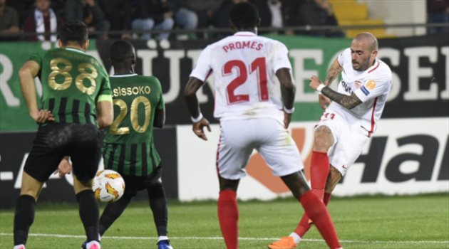 الدوري الأوروبي| "فوز مجنون" يقرب إشبيلية من دور الـ32