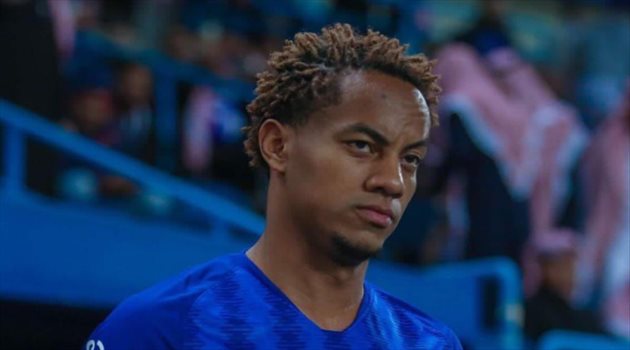 أسطورة بيرو يحذر كاريلو من اللعب مع الهلال أو النصر