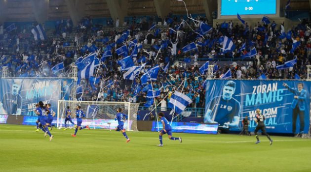 هداف وساحر أهلاوي يهددان مرمى الهلال في ربع نهائي كأس زايد