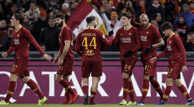  تشكيل هجومي لروما في قمة فيورنتينا الصعبة