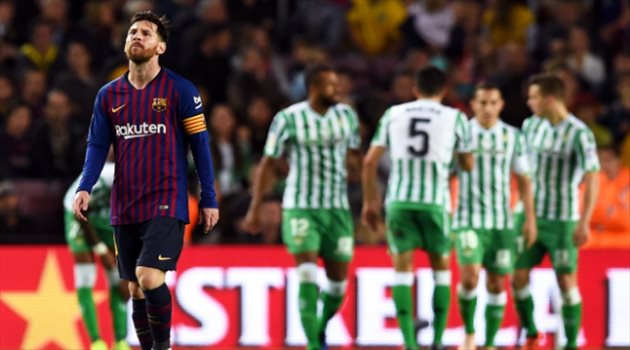 تقرير| أرقام سلبية لبرشلونة وميسي يتساوى مع نجم ريال مدريد بعد السقوط أمام بيتيس