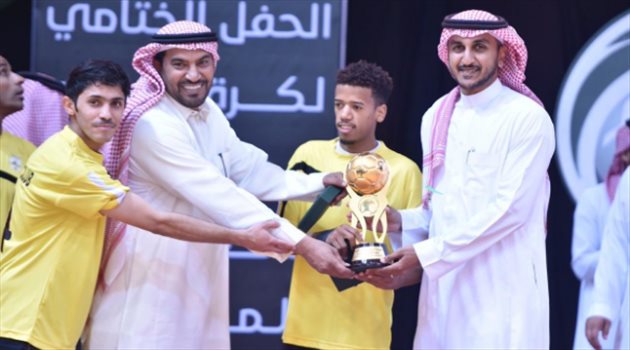 القاسم يتوج طويق بكأس دورة الصعود لـ"ممتاز الصالات"