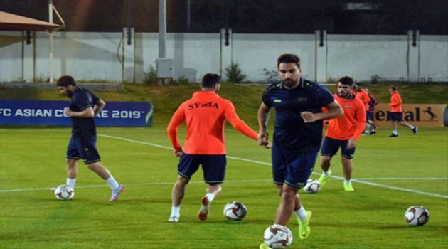 كأس آسيا| مدرب سوريا يوجه رسالة حاسمه للاعبيه قبل مباراة أستراليا