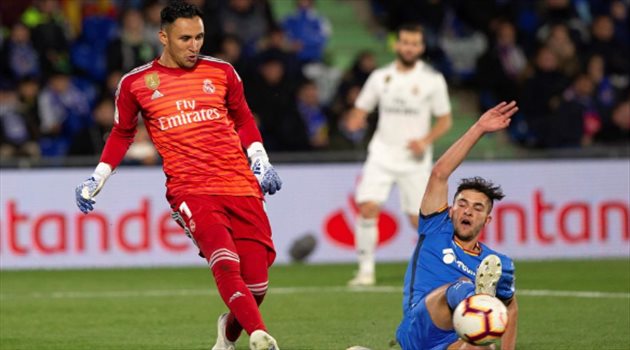 زيدان يعلن قراره النهائي برحيل حارس ريال مدريد