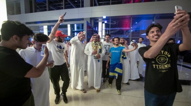 التعاون يعود للقصيم برا.. وراحة 5 أيام بعد التتويج بكأس الملك