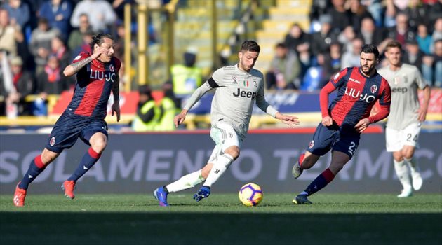 ديبالا يقود يوفنتوس للحفاظ على قمة الدوري الإيطالي