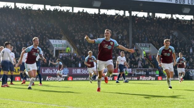 بث مباشر مباراة نوتنغهام فورست وبيرنلي اليوم في الدوري الإنجليزي