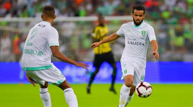 الصرامي يربك الهلال بصورة لتوقيع عبد الفتاح عسيري !