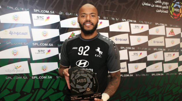 دوري المحترفين| مبولحي يعلن التحدي: الاتفاق لن يتنازل عن اللقب