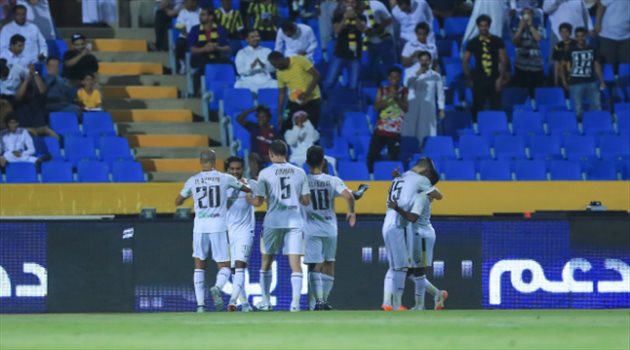 "سعودي. كوم" يكشف.. اسم عالمي ينافس 3 مدربين لقيادة الاتحاد