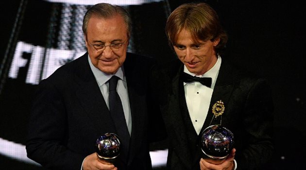 فيفا يكشف ترشيحات ميسي ورونالدو لأفضل لاعب في العالم