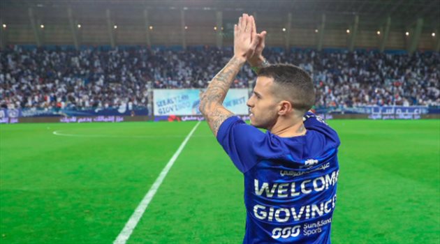 مدرج سعودي "فيديوجرافيك"| إدواردو يتسبب في "انقلاب" جماهير الهلال على جيوفينكو