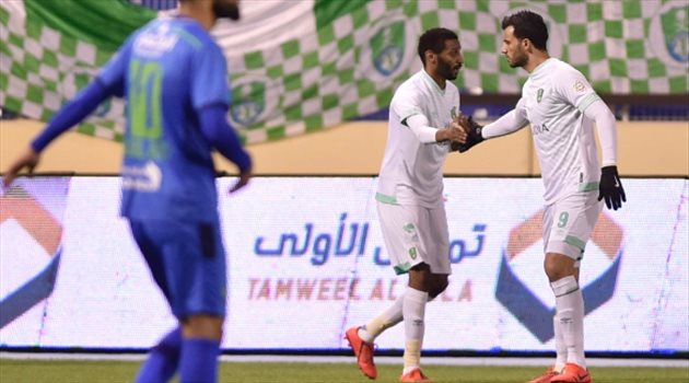 السومة يدخل نادي المئة مع الأهلي في دوري المحترفين