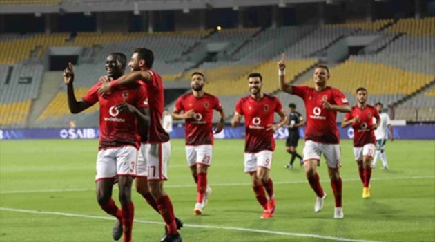 تقارير| مدافع الأهلي المصري "يتمرد" بعد العرض السعودي