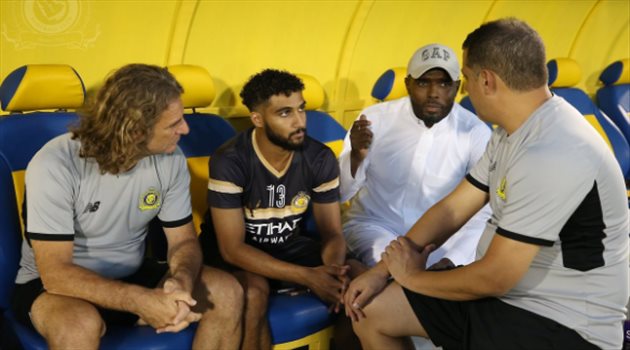 العبيد يطير إلى دبي للكشف عن إصابة القدم