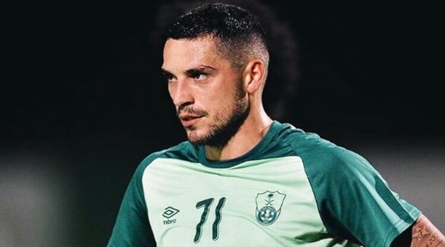 نجم الهلال السابق يحذر ستانسيو: لا تعبث مع الأهلي .. وسترحل في الصيف