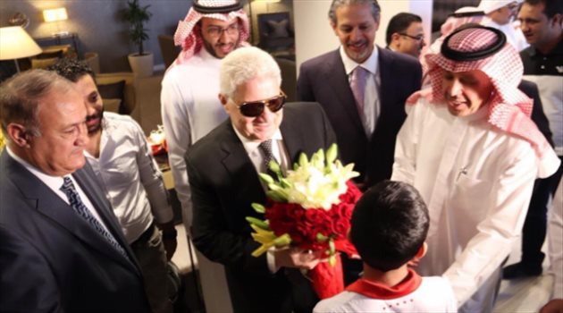 رئيس الزمالك يصل الرياض.. ويشعل حربا جديدة بسبب السوبر السعودي المصري